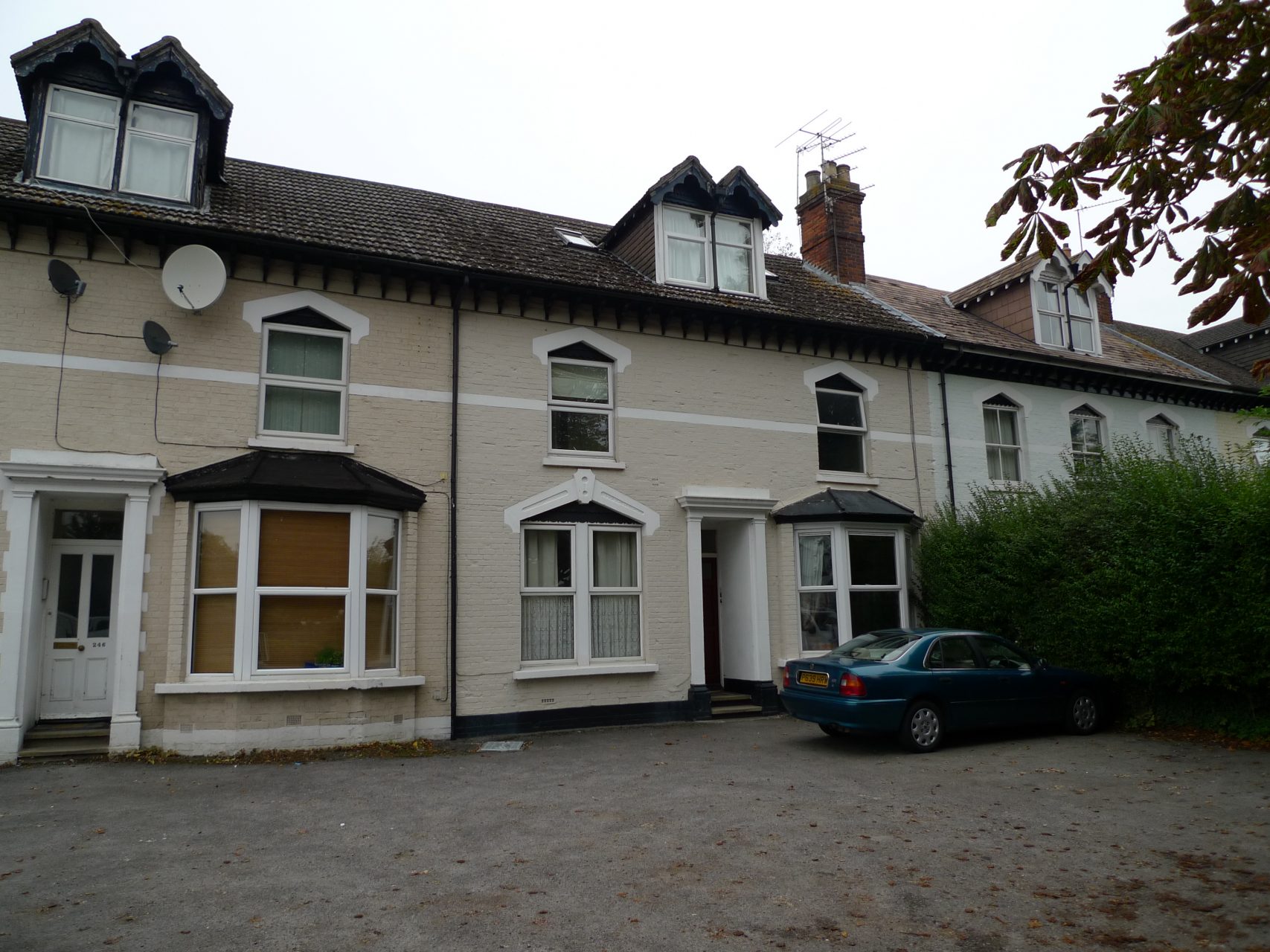 London Road Newbury Henwick Properties