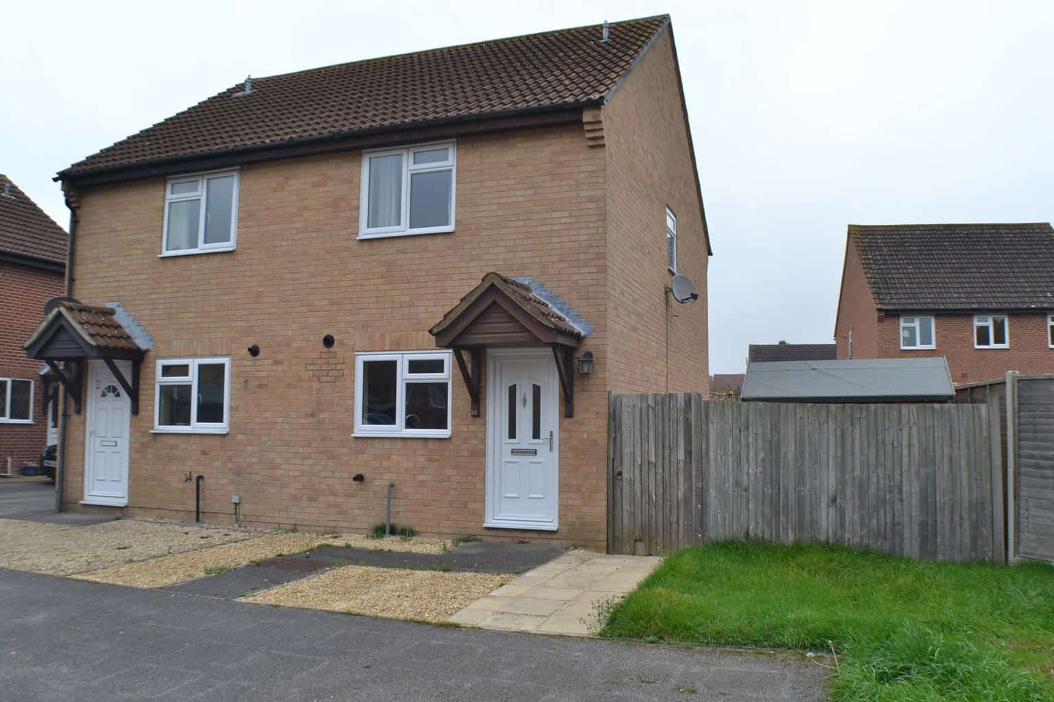 Golding Close Thatcham Henwick Properties