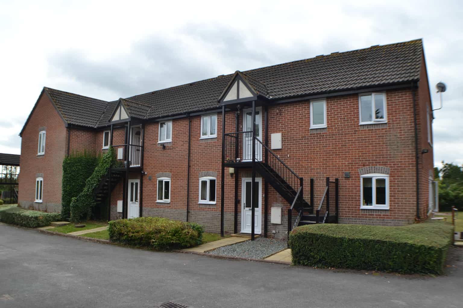 Adwood Court Thatcham Henwick Properties
