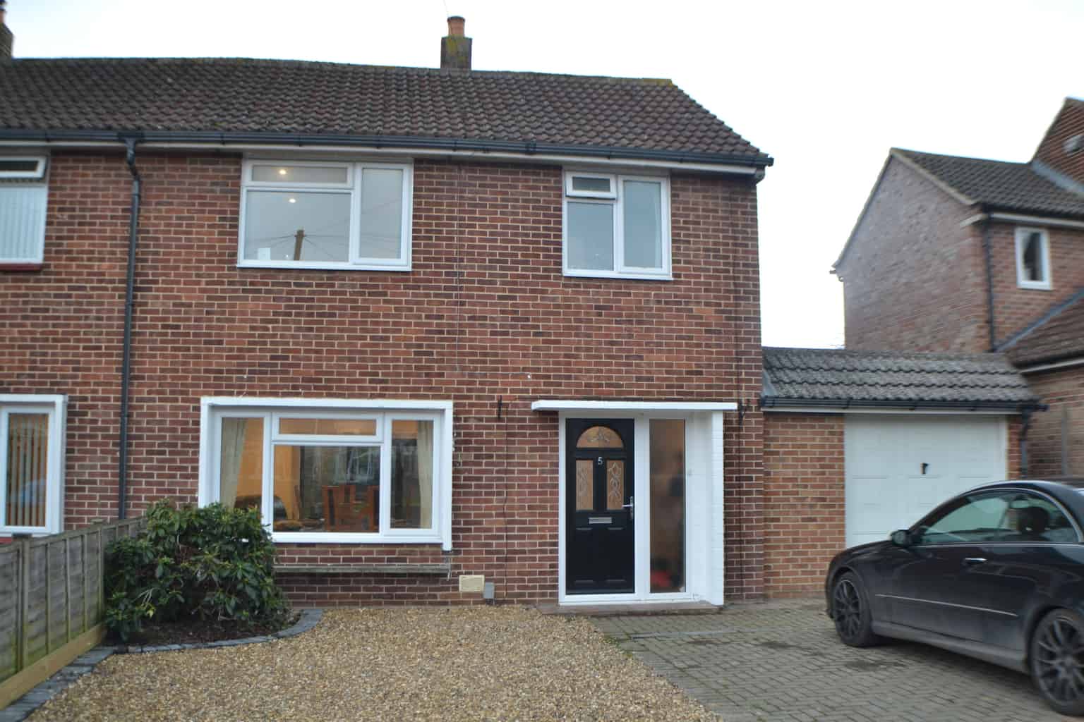Alexander Road Thatcham Henwick Properties