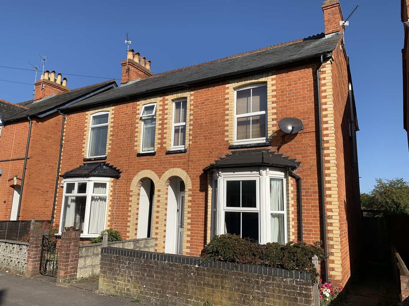 Clifton Road Newbury Henwick Properties