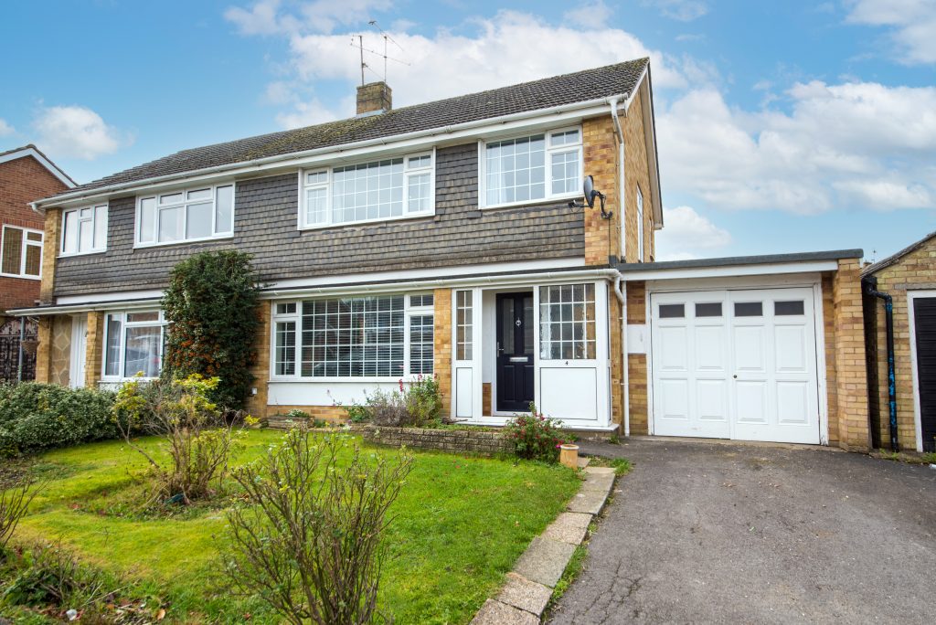 Drive Tilehurst Henwick Properties