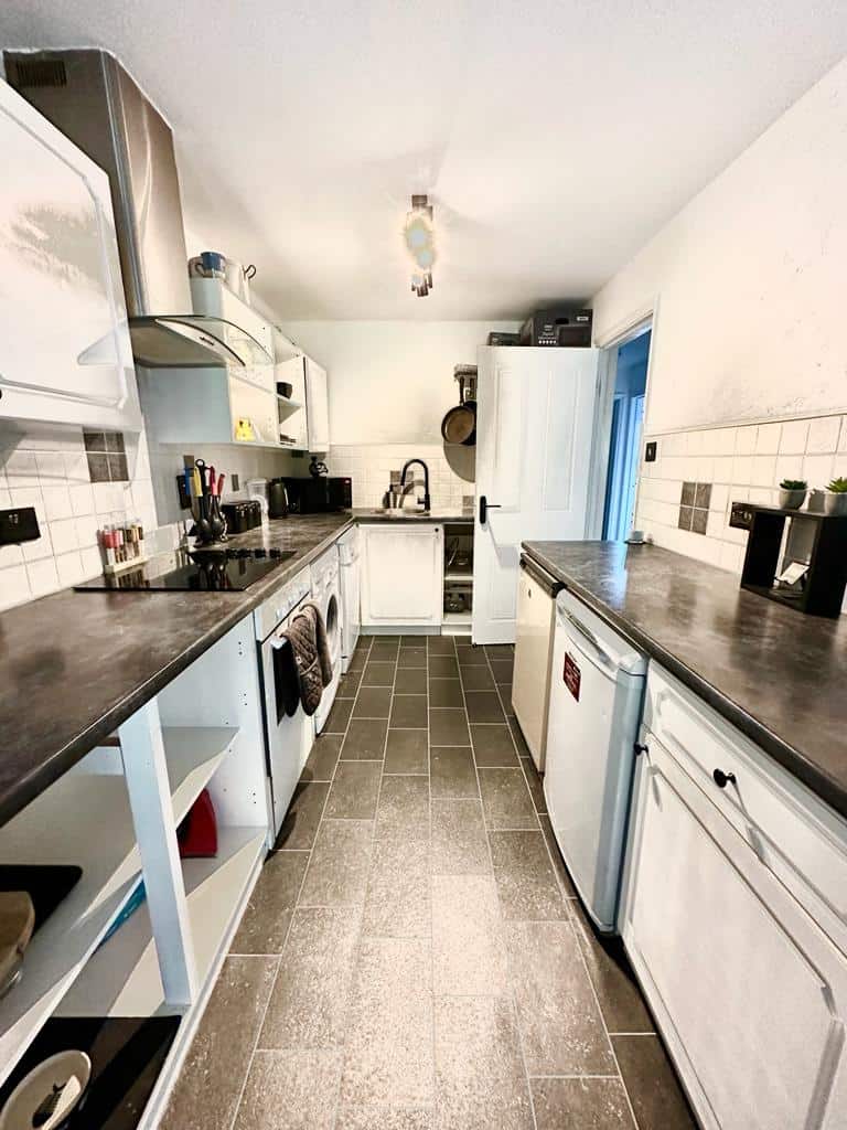 Caunter Road Speen Henwick Properties