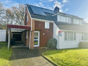 BERRYS ROAD, UPPER BUCKLEBURY