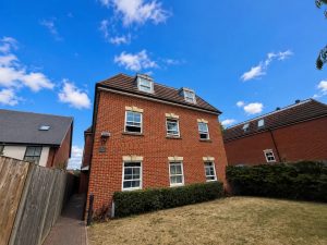Aurora House, Bath Road, Thatcham