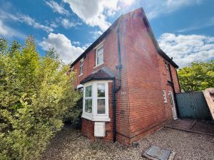 40A BATH ROAD, THATCHAM